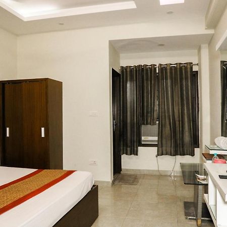 Hotel Centra Inn New Delhi Eksteriør billede