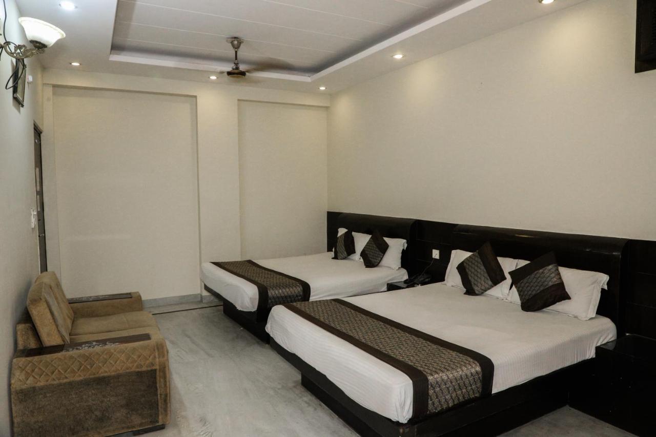 Hotel Centra Inn New Delhi Eksteriør billede